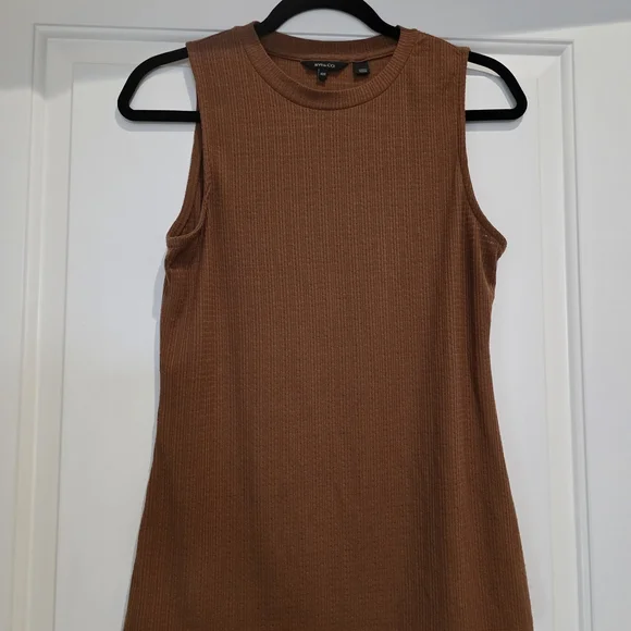 RW&CO. Chestnut Ribbed Knit Top - Picture 1 of 5